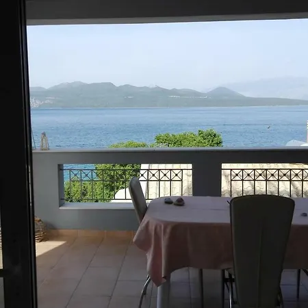 Dom wakacyjny λευκάδα σπίτι με θέα Nikiana